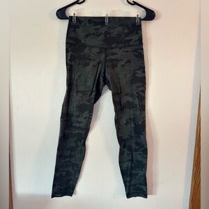 Lululemon Align Camouflage Leggings sz 6 25” inseem